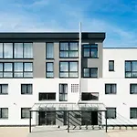 Marram Suitehotel מלון מונסטר