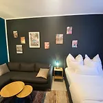 Marram Suitehotel מלון מונסטר